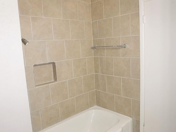 3rd image of 1029 Vickie Dr