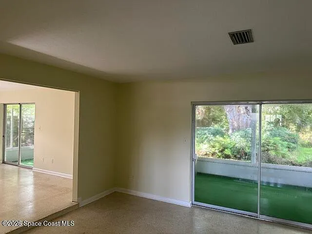 305 Marlin Dr S — Photo 3