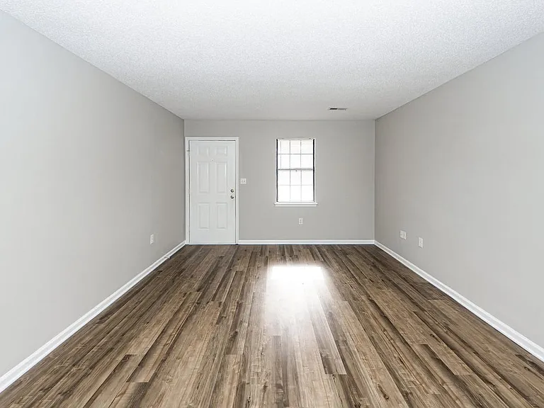 7620 Valleyview Cir — Photo 17