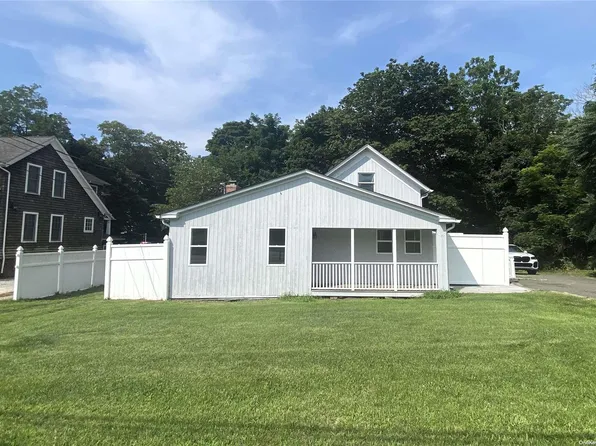 405 Montauk Highway, East Moriches, NY 11940