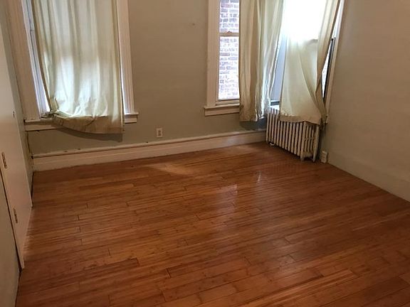 3rd image of 238 Summit Ave