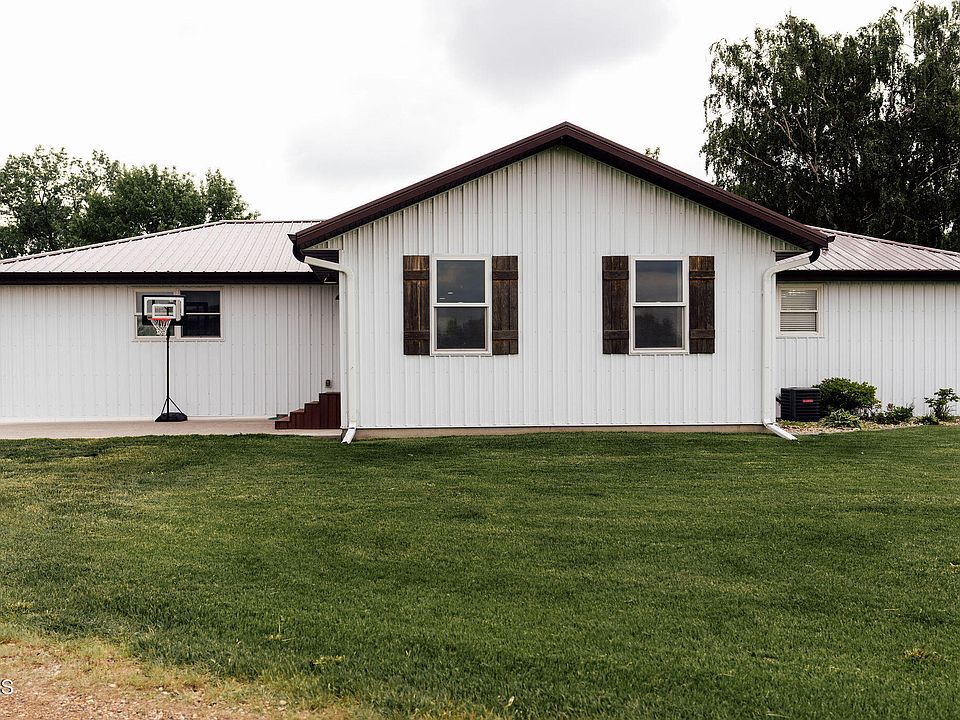 1st image of 5344 1st St SE