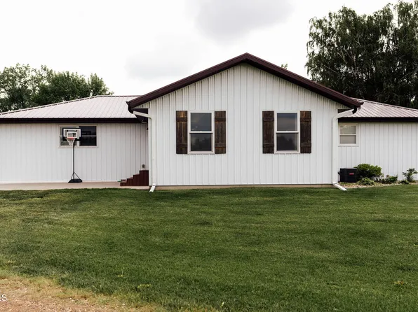 5344 1st St SE, Sykeston, ND 58486