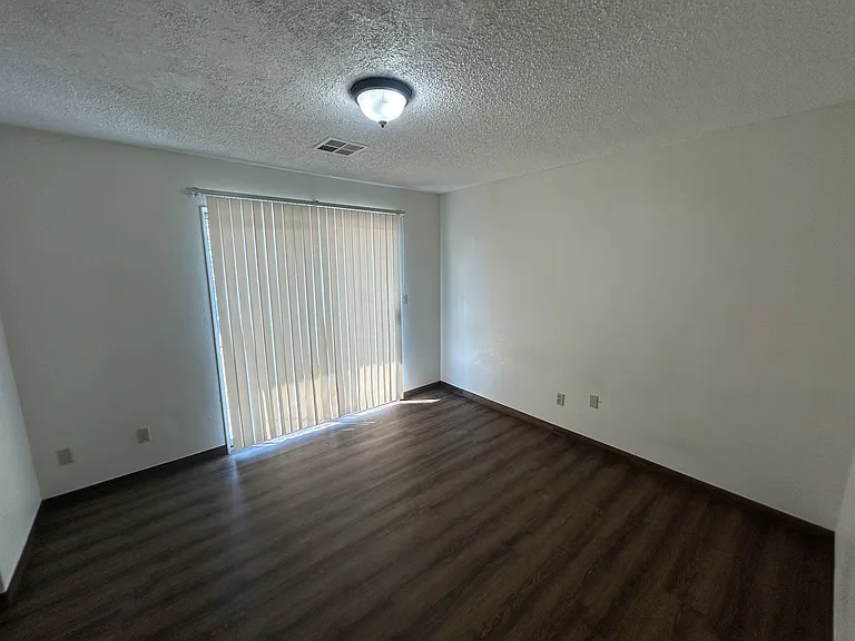 1185 Lewis St #201 — Photo 6