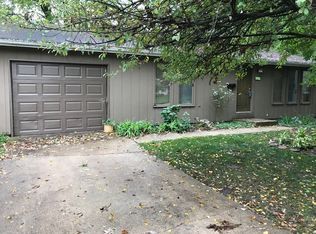 2015 E Vermont Ave, Urbana, IL 61802