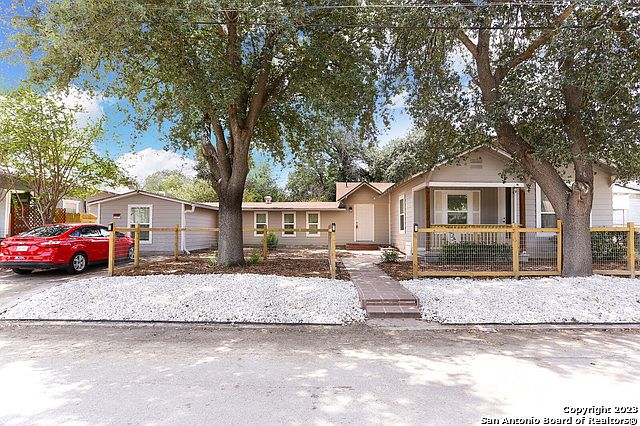 1st image of 1620 N CENTER