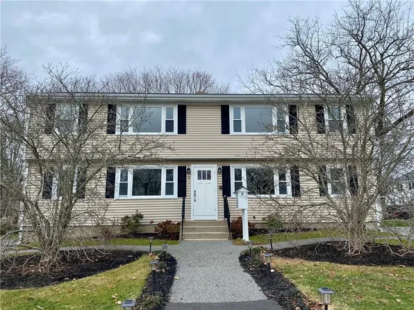 8 Caswell Ave APT D, Newport, RI 02840