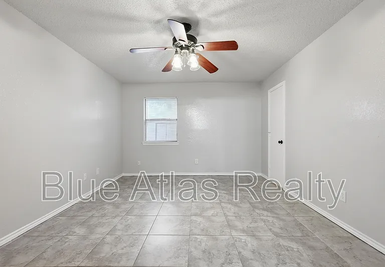 711 Penn Pl — Photo 12
