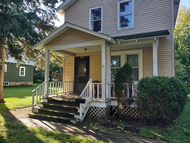 233 W Pewabic St — Photo 1