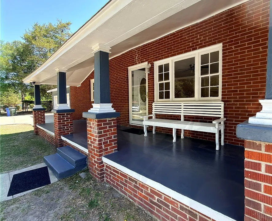 228 Eastwood Ave