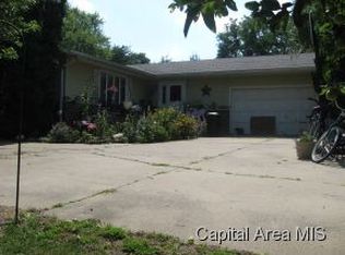 31 Country Lake Rd, Springfield, IL 62711