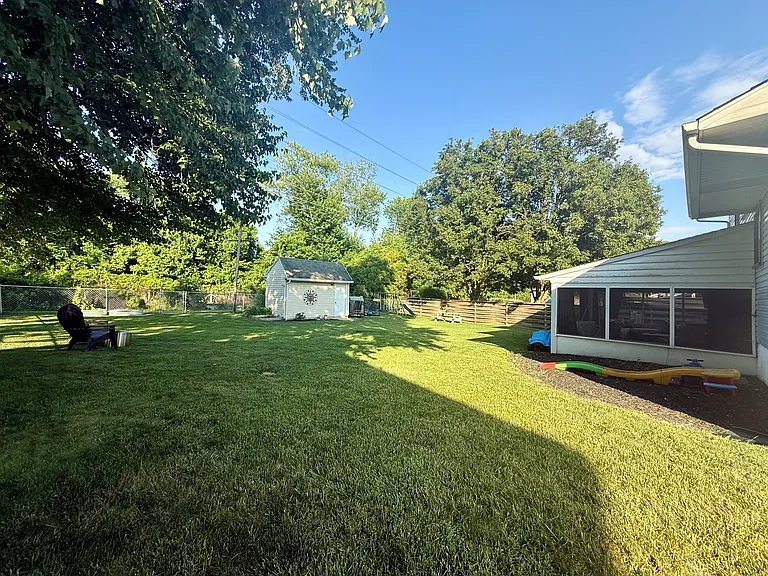 1335 Greenleaf Rd — Photo 28