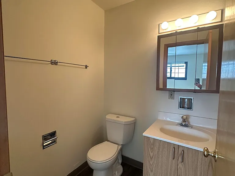 Apex Apartments — Photo 8