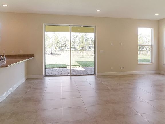 3rd image of 786 NW Leonardo Cir