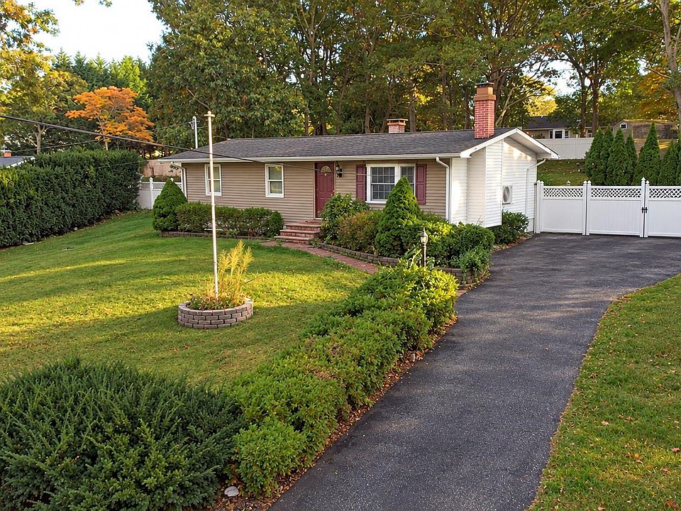 1st image of 76 Grove Drive