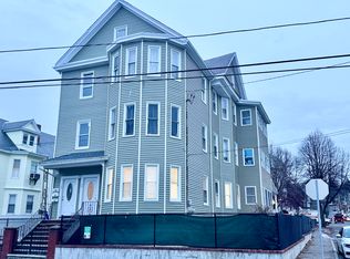 150 Pleasant St #1, Lowell, MA 01852