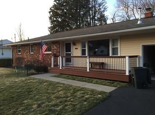 3805 Pembrooke Ln, Vestal, NY 13850