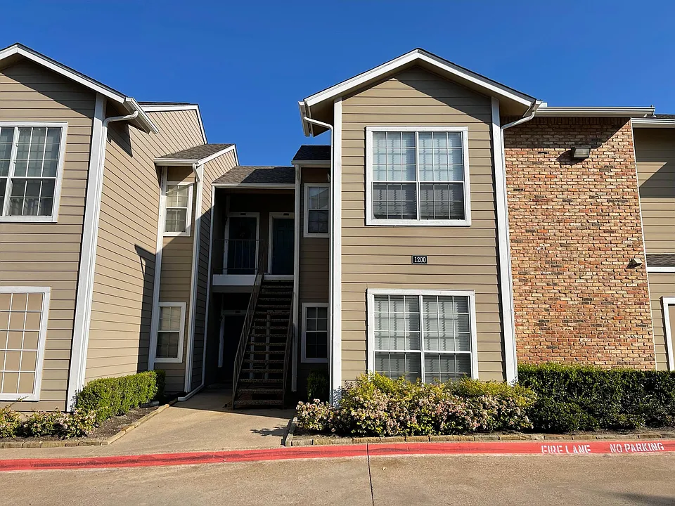 8600 Coppertowne Ln #1205