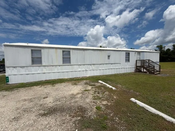 46 Prentis Rd, Pembroke, NC 28372