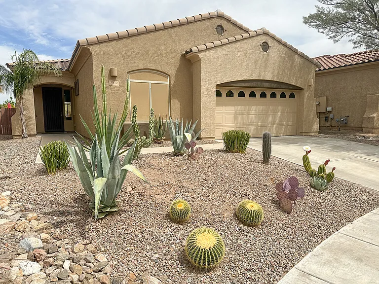 7810 W Orpine Ct — Photo 1