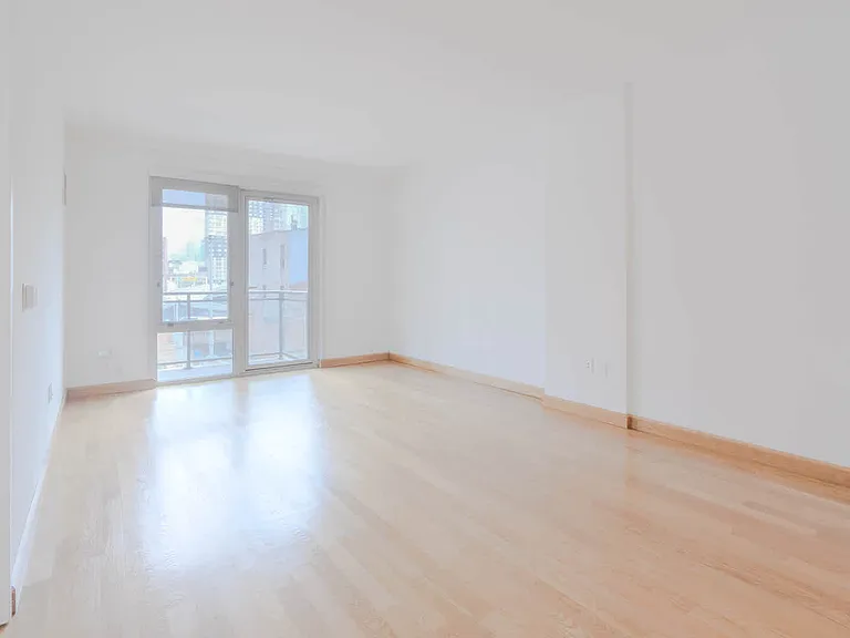 431 W 37th St #10G — Photo 36
