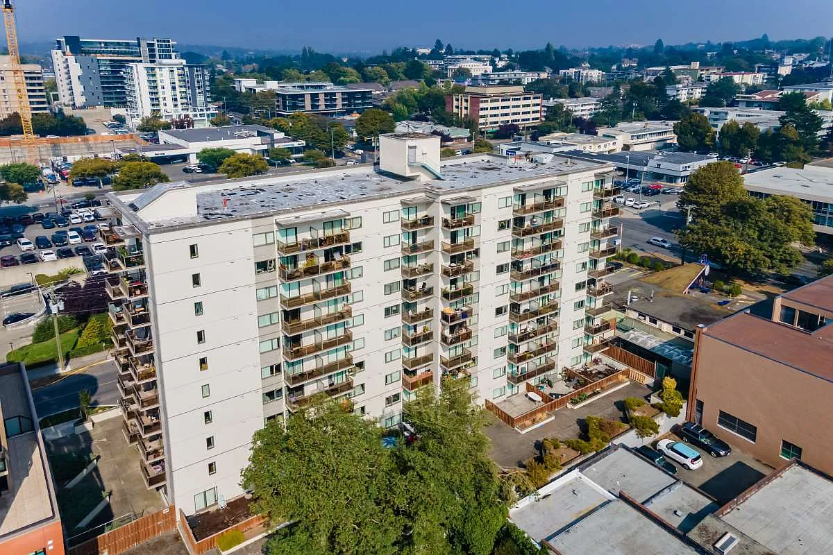 Tara Place Apartments — Photo 4