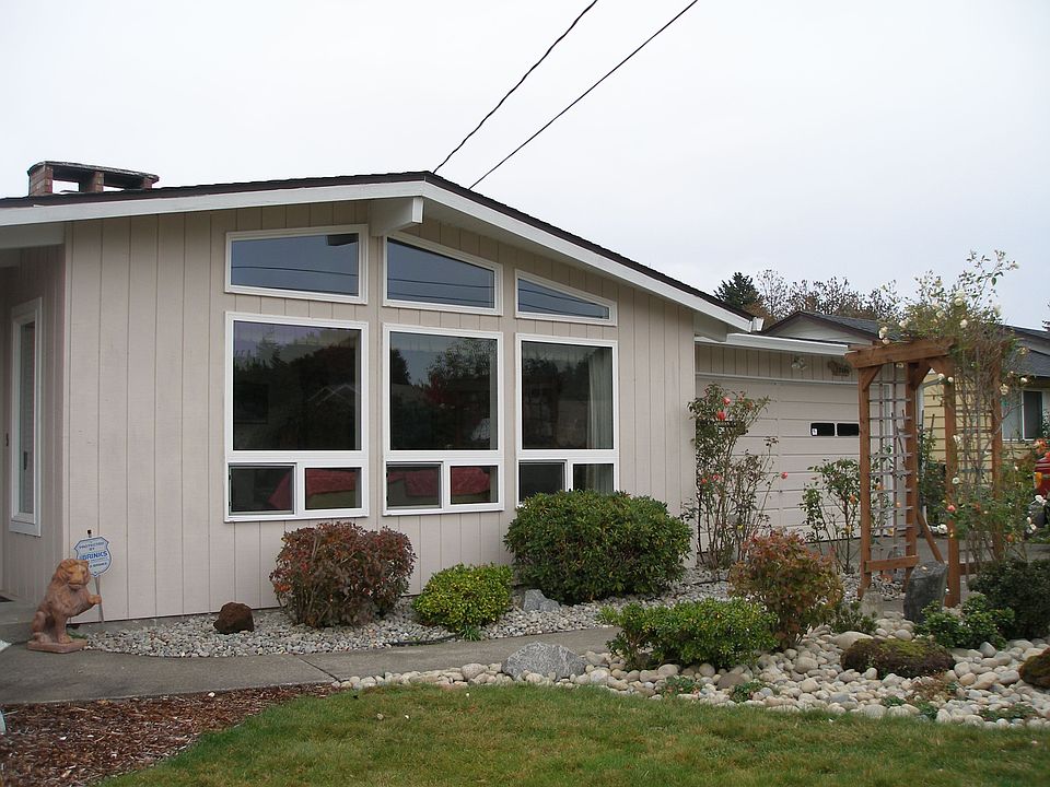 1st image of 2404 Holly Ln SE
