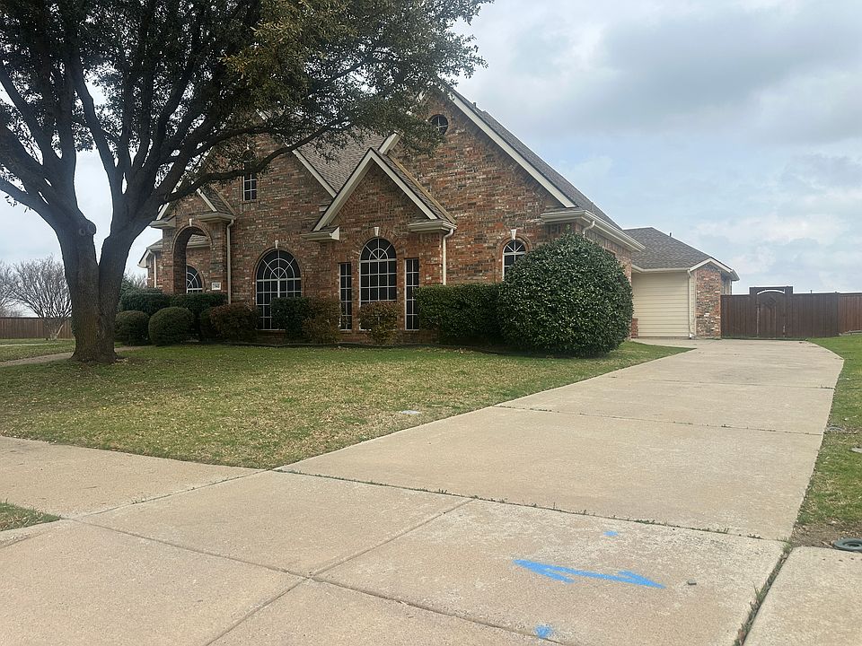 1st image of 740 Bonnie Ct
