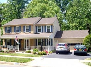 4806 King Solomon Dr, Annandale, VA 22003