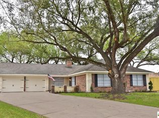 1705 Plantation Rd, Victoria, TX 77904
