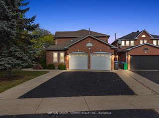 3353 Loyalist Dr, Mississauga, ON L5L 5T9