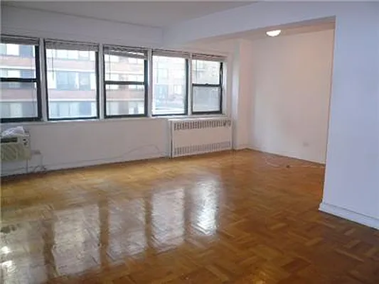 Rented by Akam Sales and Brokerage | media 11