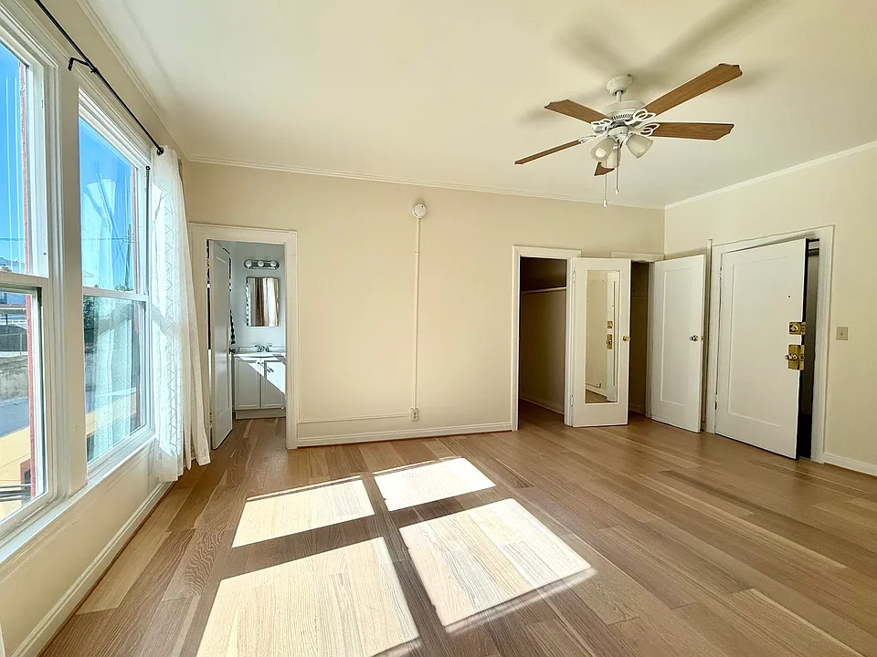 105 S Commonwealth Ave #4
