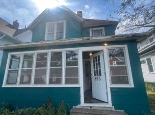 683 Simpson St, Saint Paul, MN 55104