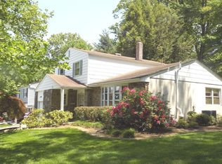 2201 Oakwyn Rd, Lafayette Hill, PA 19444