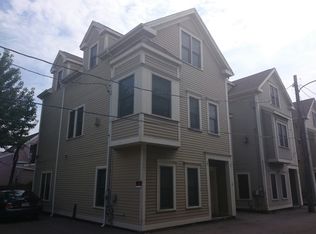 12 Earl St, South Boston, MA 02127