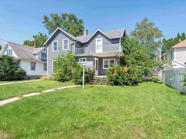 404 W 3rd St, Beaver Dam, WI 53916