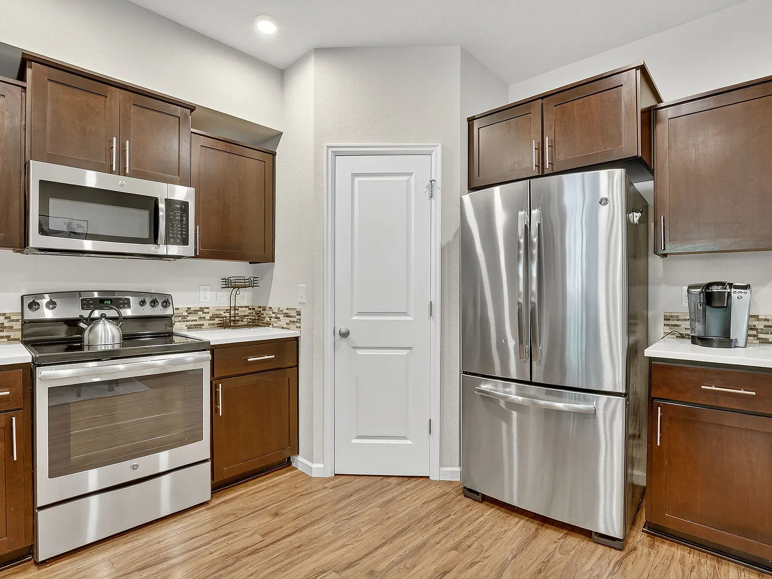 2 bed, 2.5 bath, 1473 sqft, $4,700 — Photo 2