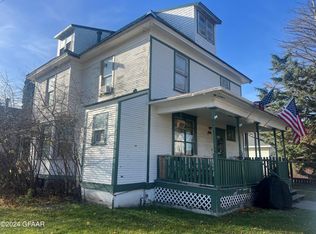 401 N 4th St, Grand Forks, ND 58203