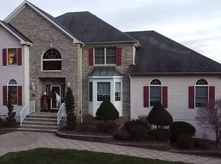 25 Redwood Rd, Denville, NJ 07834