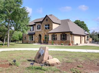 101 La Rosa Dr, Blanco, TX 78606