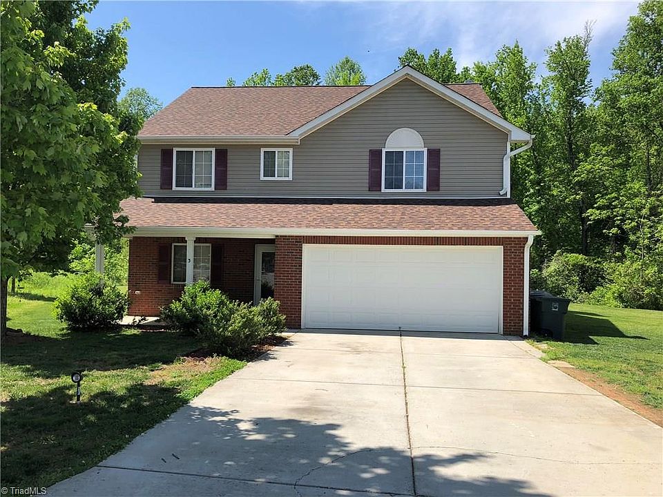 1st image of 3 Loxwood Ct