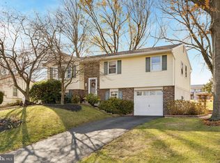 34 Chestnut Ln, Bechtelsville, PA