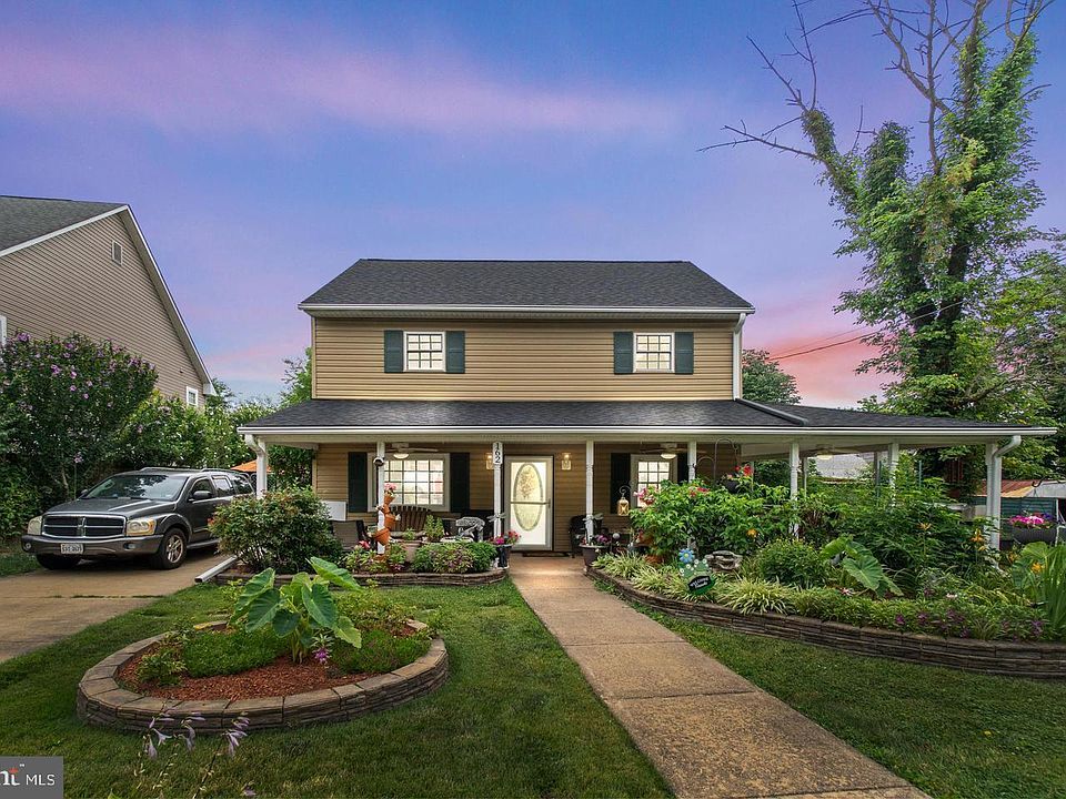 1st image of 162 Cabbel Dr