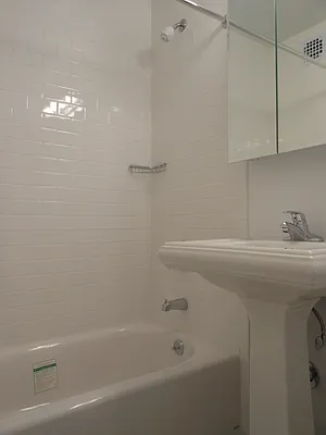 Rented by Realty Operations Group | media 6