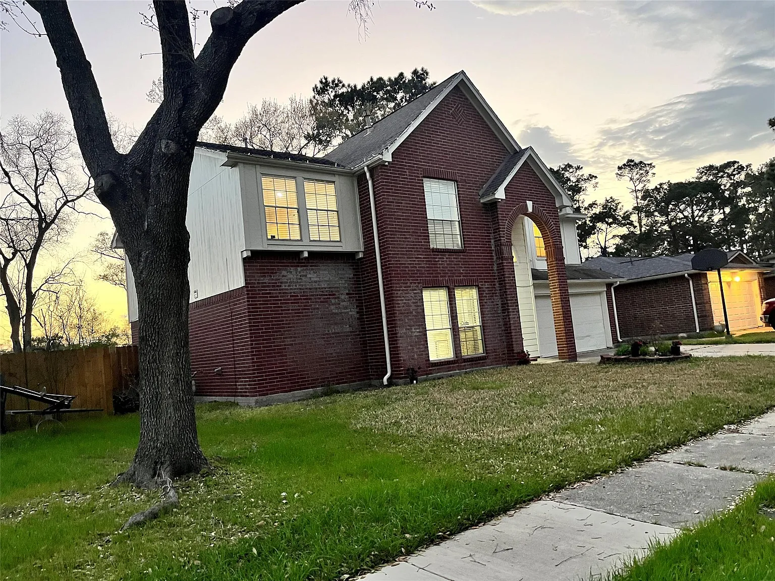 5 bed, 2.5 bath, 2503 sqft, $2,777 — Photo 3