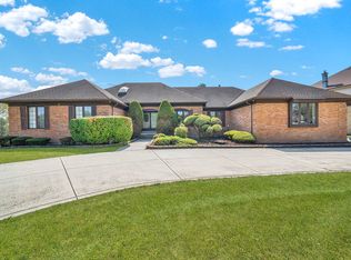 1601 Coachmans Rd, Darien, IL 60561