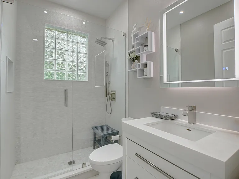 19211 N Creekshore Ct — Photo 30