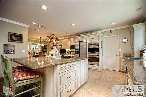 3rd image of 1697 La Jolla Dr