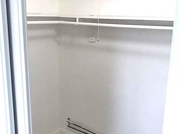 4th image of 575 NE 143rd St APT 307